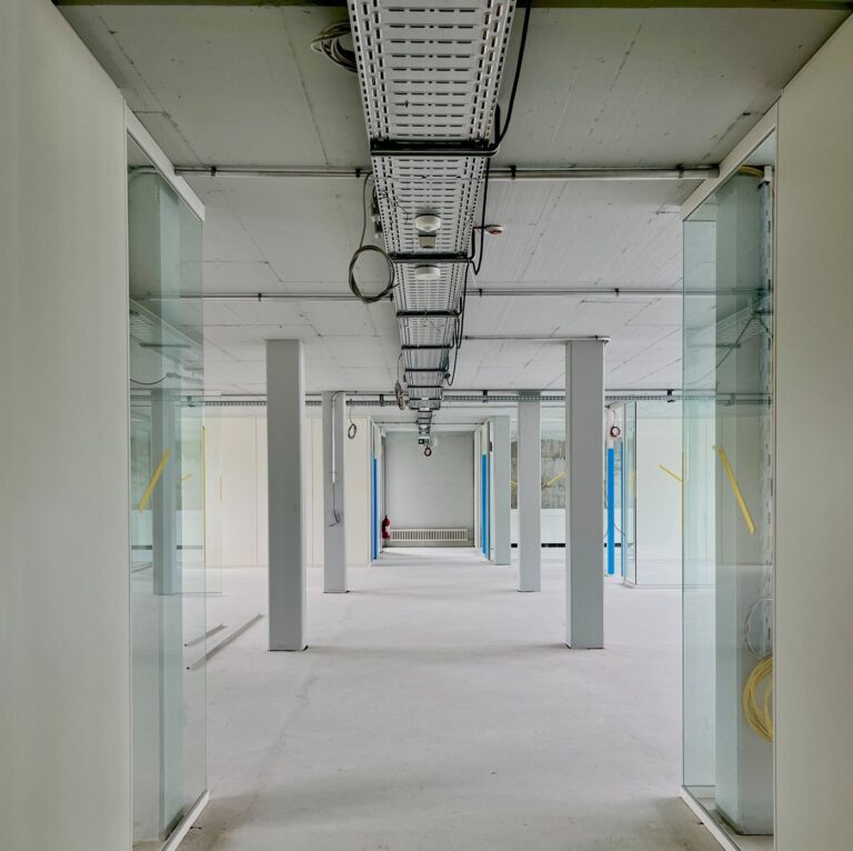 KERNSANIERUNG BÜROGEBÄUDE