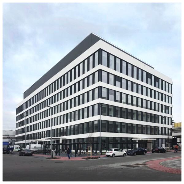 NEUBAU LABORGEBÄUDE
#sunds #architektur #pharmazie #bandfassade #neubau