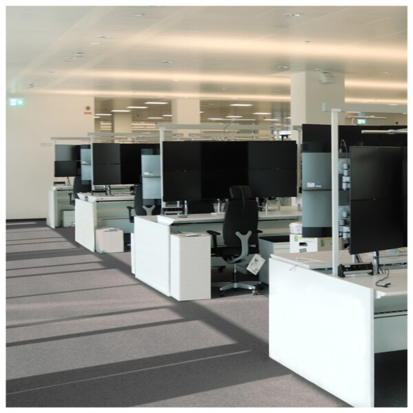 HANDELSBÖRSE KARLSRUHE
#sunds #architektur #monitore #tageslicht #kommunikation