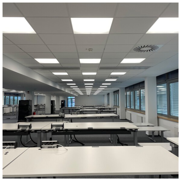 HANDELSBÖRSE KARLSRUHE
#sunds #architektur #umbau #doppelboden #arbeitsplatz
